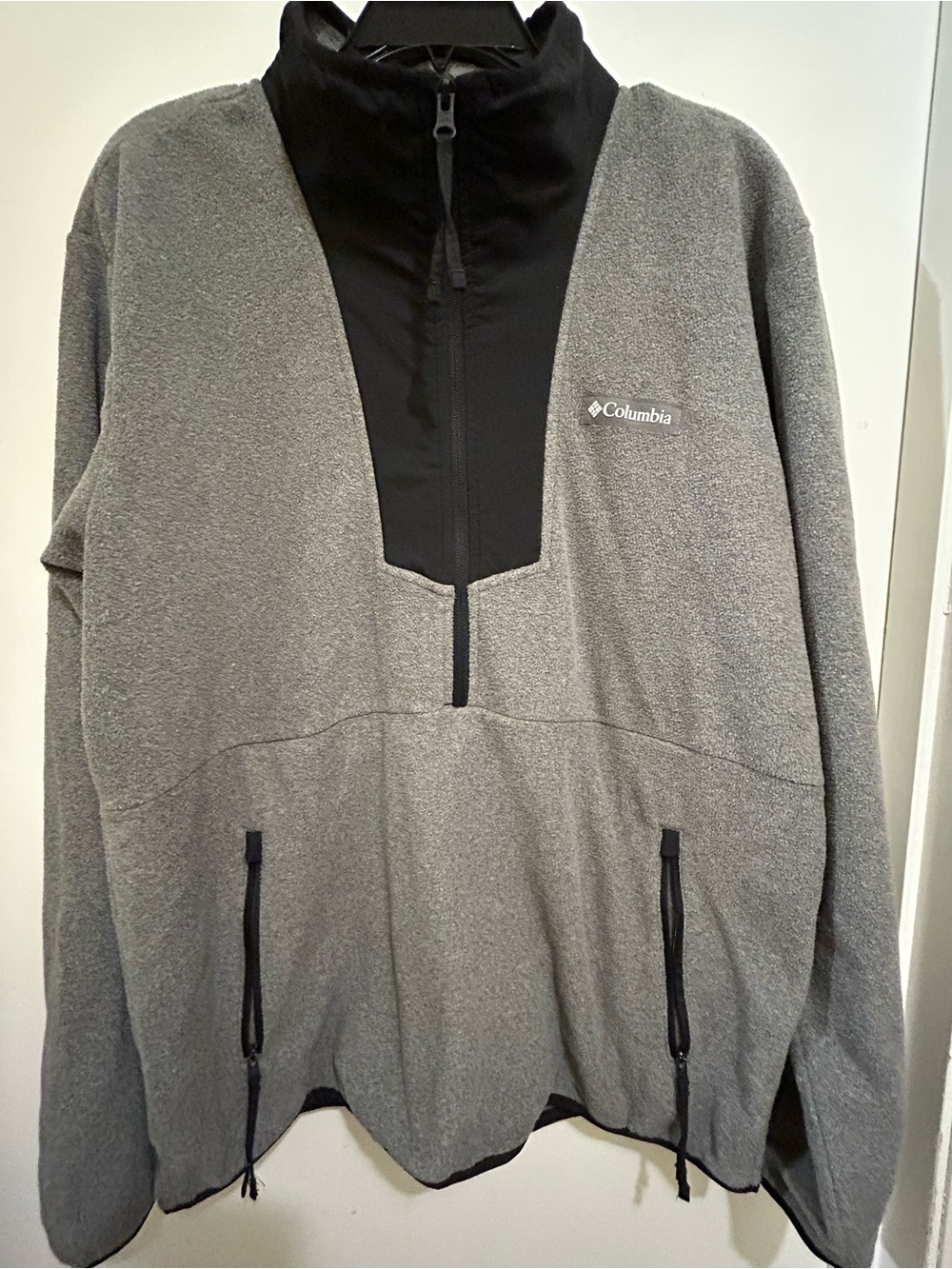 Columbia Men’s Half Zip Gray W/Black Trim Fleece Pullover/Jacket, Size Large
